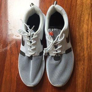 Nike FLYKNIT size 10